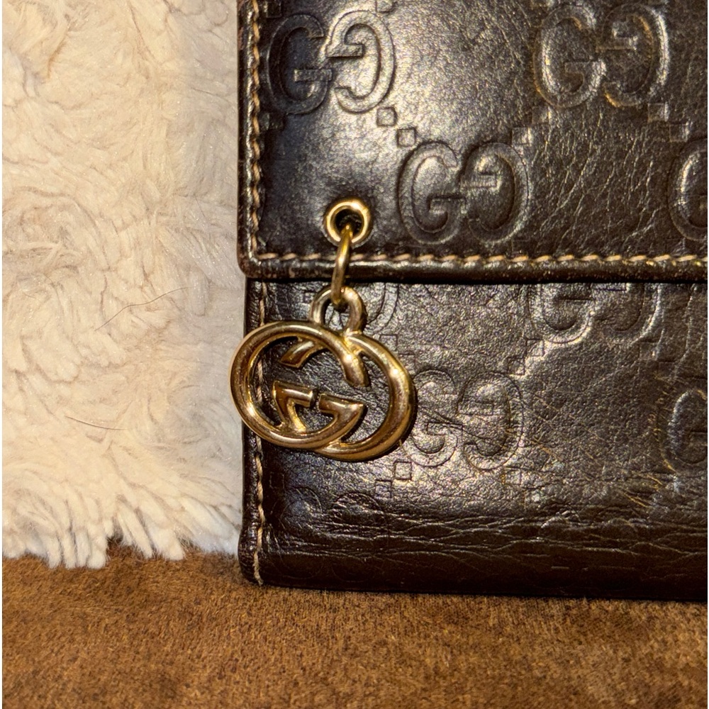 Gucci Brown Wallet with Gold Logo Charm - Picture 3 of 8